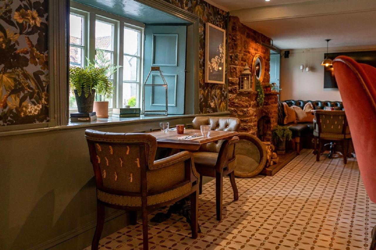 The Ring 'O' Bells Hotel Compton Martin Bagian luar foto
