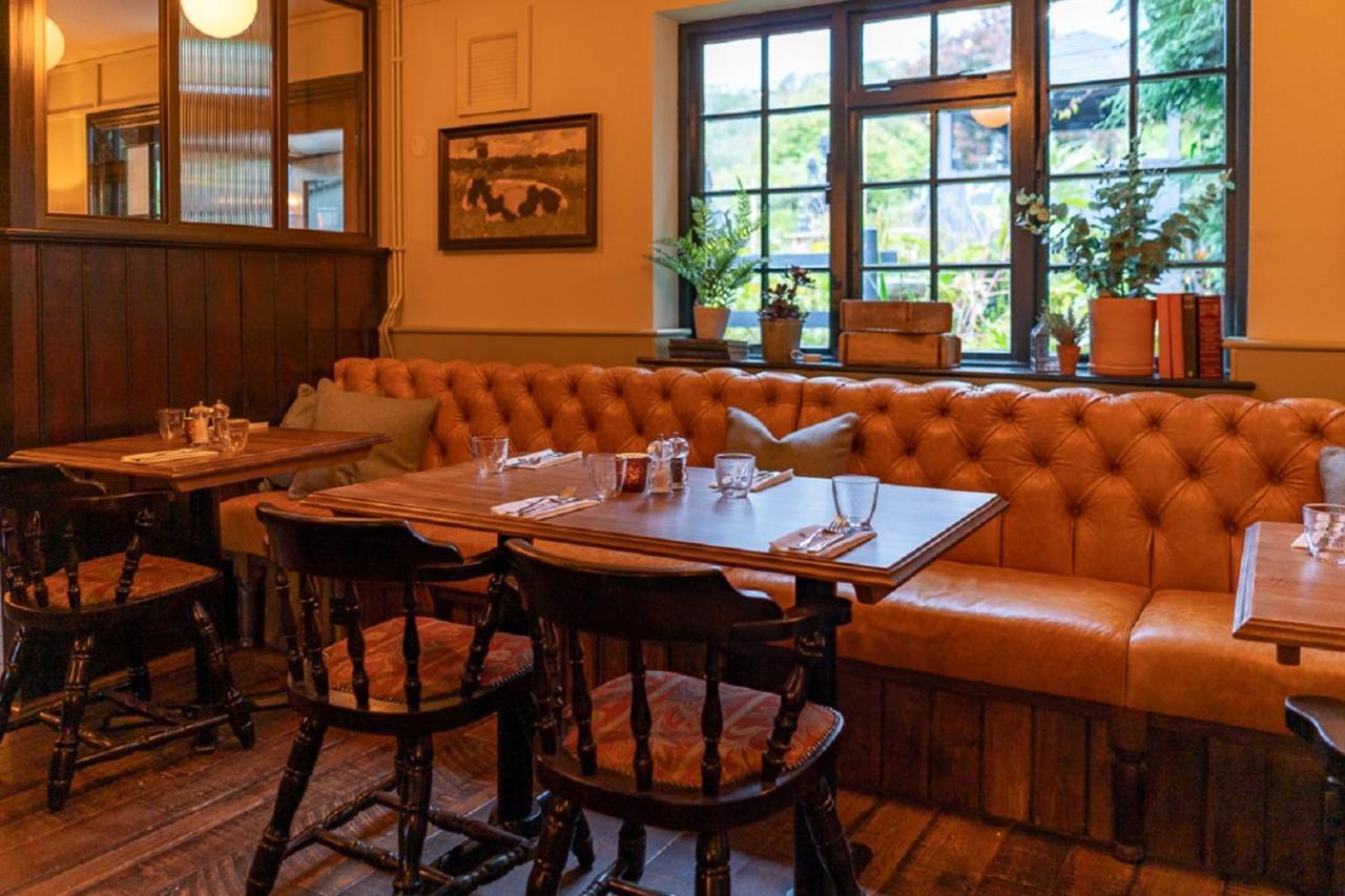 The Ring 'O' Bells Hotel Compton Martin Bagian luar foto